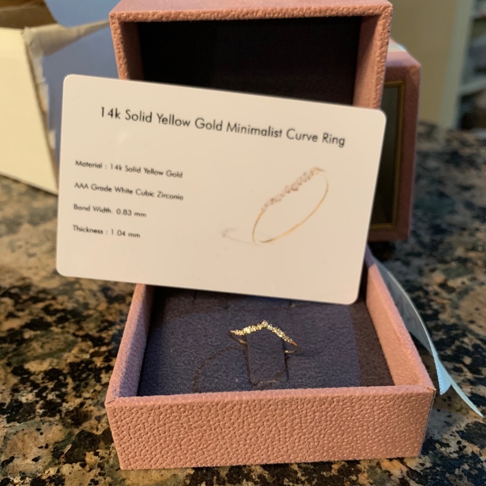 14k Solid Gold Minimalist Curve Ring